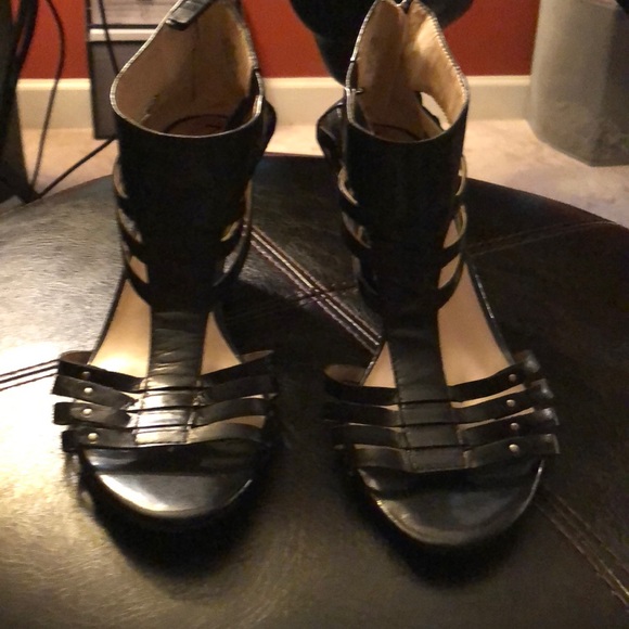 zip back gladiator sandals